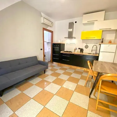 Conte Rosso House Con Terrazza In Coorte Tranquilla A Due Passi Da Stazione E Metropolitana Lambrate Milano