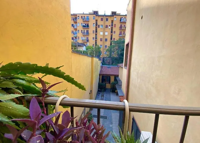 Conte Rosso House Con Terrazza In Coorte Tranquilla A Due Passi Da Stazione E Metropolitana Lambrate * Milano